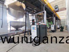 雙(shuang)錐迴(hui)轉真空(kong)榦燥(zao)機-用(yong)戶現(xian)場
