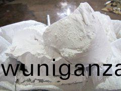 氫(qing)氧(yang)化(hua)鋁、介(jie)孔氧(yang)化鋁噴(pen)霧榦燥機